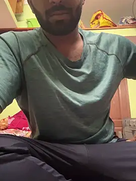 Snapshot of Handsomehunk_4U chatting on 02-16-25, 03:04 Handsomehunk 4U online show from 02-16-25, 03:04