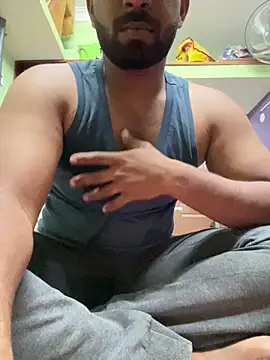 Snapshot of Handsomehunk_4U chatting on 02-23-25, 04:02 Handsomehunk 4U online show from 02-23-25, 04:02