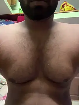 Snapshot of Handsomehunk_4U chatting on 02-24-25, 05:00 Handsomehunk 4U online show from 02-24-25, 05:00