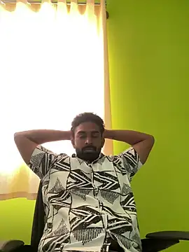 Snapshot of Handsomehunk_4U chatting on 03-14-25, 03:59 Handsomehunk 4U online show from 03-14-25, 03:59