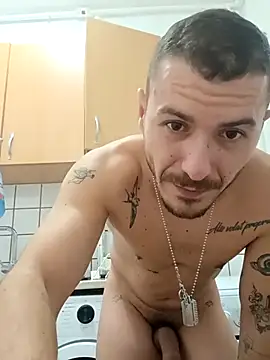 Snapshot of BenDover313OF chatting on 10-21-25, 12:39 BenDover313OF online show from 10-21-25, 12:39