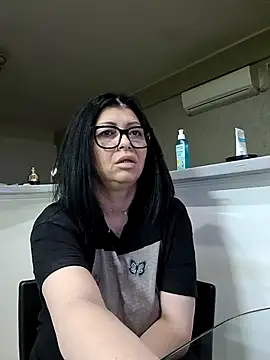 Milf Abigail online show from 04-18-26, 01:31