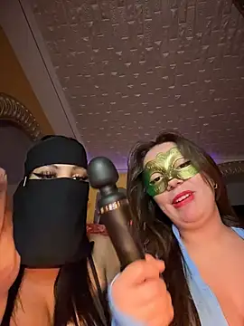 Snapshot of ORLA86 chatting on 11-22-25, 10:20 ORLA86 online show from 11-22-25, 10:20