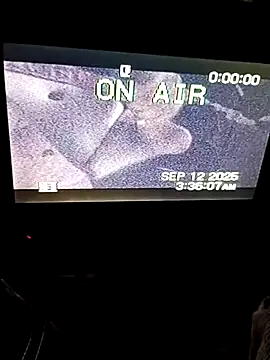 Snapshot of AlanDickson chatting on 09-12-25, 10:37 AlanDickson online show from 09-12-25, 10:37