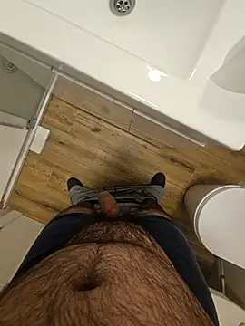 Snapshot of polla_calientes47 chatting on 10-08-25, 08:23 polla calientes47 online show from 10-08-25, 08:23