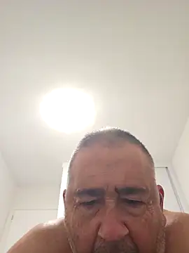 Snapshot of polla_calientes47 chatting on 10-21-25, 09:15 polla calientes47 online show from 10-21-25, 09:15