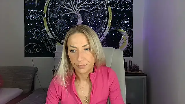 Snapshot of SexxyLiviaa chatting on 09-26-25, 06:34 SexxyLiviaa online show from 09-26-25, 06:34