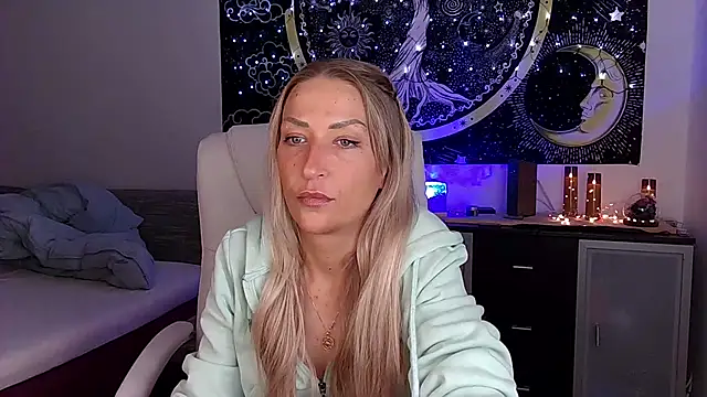 Snapshot of SexxyLiviaa chatting on 10-04-25, 05:22 SexxyLiviaa online show from 10-04-25, 05:22