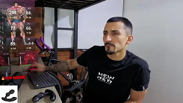 Snapshot of Marck_Muscle chatting on 07-14-26, 12:57 Marck Muscle online show from 07-14-26, 12:57