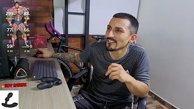 Snapshot of Marck_Muscle chatting on 07-16-26, 11:44 Marck Muscle online show from 07-16-26, 11:44