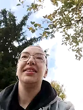 Snapshot of Isabella_Geney chatting on 10-11-25, 12:36 Isabella Geney online show from 10-11-25, 12:36