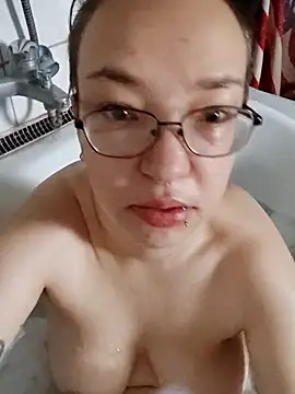 Snapshot of Isabella_Geney chatting on 11-10-25, 12:37 Isabella Geney online show from 11-10-25, 12:37