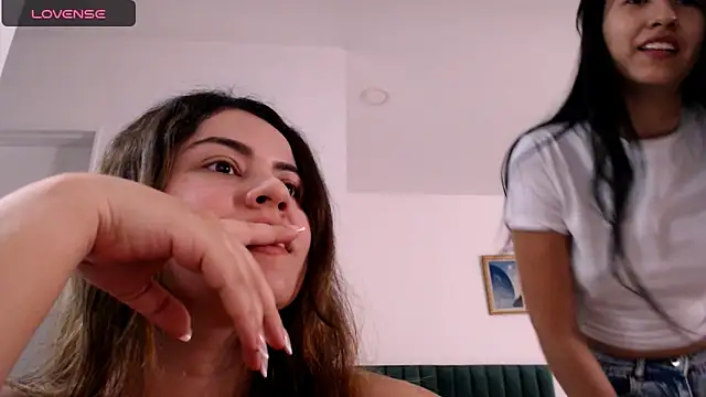 Snapshot of AlexaMysticz chatting on 02-04-25, 06:06 AlexaMysticz online show from 02-04-25, 06:06