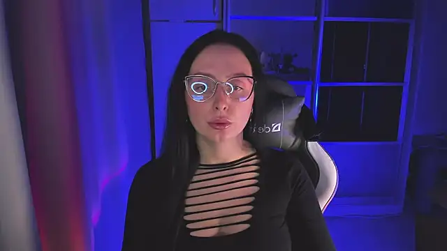 Christy Calypso online show from 10-28-25, 04:31