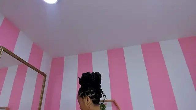 ISABELLA 020 online show from 05-30-26, 12:35