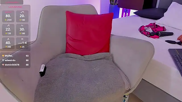 coralsmith11 online show from 03-02-25, 11:42