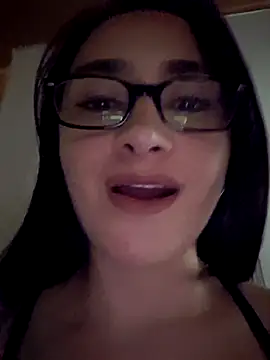 Snapshot of preetypeach chatting on 03-04-25, 01:01 preetypeach online show from 03-04-25, 01:01