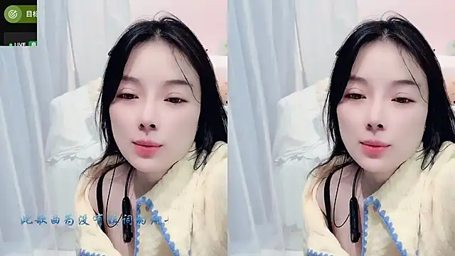 Snapshot of AKiKi711 chatting on 10-12-25, 05:06 AKiKi711 online show from 10-12-25, 05:06