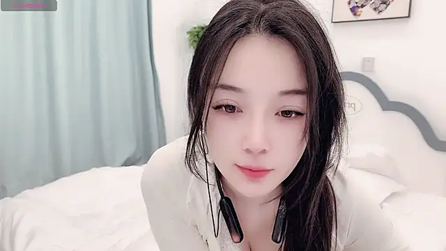 AKiKi711 online show from 04-09-26, 05:18