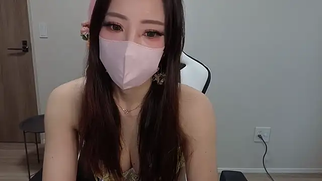 Snapshot of Ema_japanese chatting on 06-12-26, 12:09 Ema japanese online show from 06-12-26, 12:09