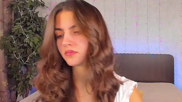 Snapshot of Milana_Crystal_ chatting on 12-10-24, 08:19 Milana Crystal online show from 12-10-24, 08:19