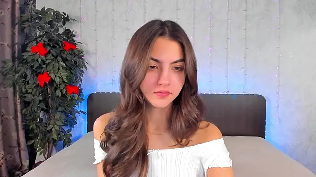 Snapshot of Milana_Crystal_ chatting on 12-15-24, 08:08 Milana Crystal online show from 12-15-24, 08:08