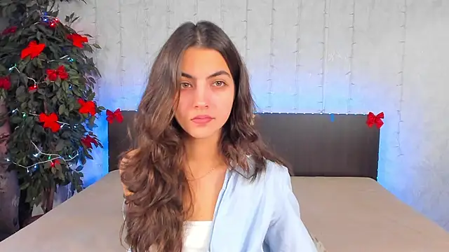Snapshot of Milana_Crystal_ chatting on 12-30-24, 08:10 Milana Crystal online show from 12-30-24, 08:10