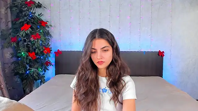 Snapshot of Milana_Crystal_ chatting on 01-24-25, 11:15 Milana Crystal online show from 01-24-25, 11:15