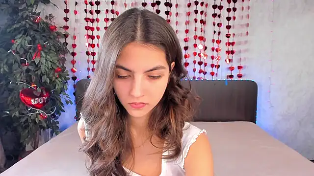 Snapshot of Milana_Crystal_ chatting on 02-14-25, 08:21 Milana Crystal online show from 02-14-25, 08:21