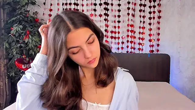Snapshot of Milana_Crystal_ chatting on 02-16-25, 08:21 Milana Crystal online show from 02-16-25, 08:21