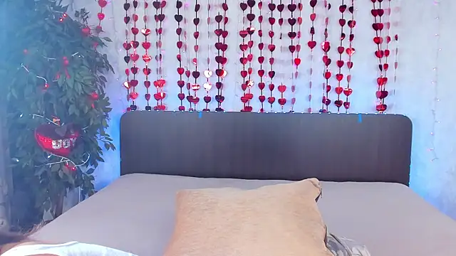 Snapshot of Milana_Crystal_ chatting on 02-23-25, 11:55 Milana Crystal online show from 02-23-25, 11:55
