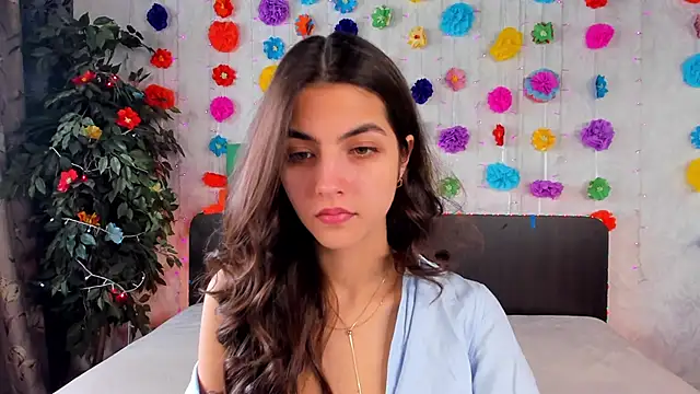 Snapshot of Milana_Crystal_ chatting on 03-17-25, 08:18 Milana Crystal online show from 03-17-25, 08:18
