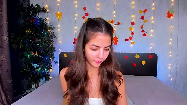 Milana Crystal  online show from 11-21-25, 08:24