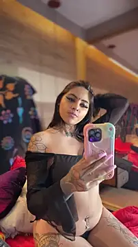 Snapshot of Cori_Paige chatting on 01-11-26, 04:17 Cori Paige online show from 01-11-26, 04:17