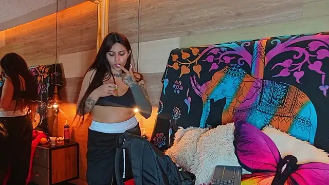 Snapshot of Cori_Paige chatting on 02-04-26, 04:07 Cori Paige online show from 02-04-26, 04:07