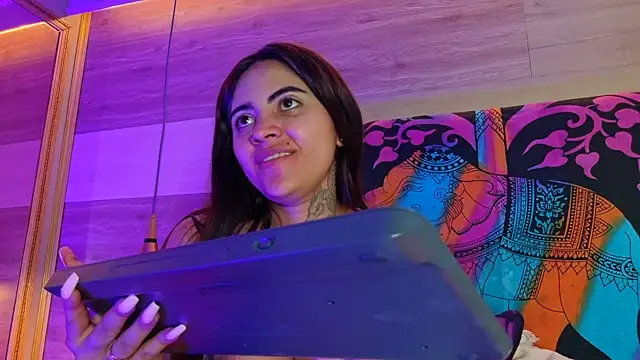 Snapshot of Cori_Paige chatting on 02-11-26, 04:06 Cori Paige online show from 02-11-26, 04:06