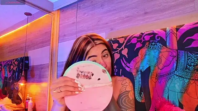 Snapshot of Cori_Paige chatting on 03-12-26, 04:51 Cori Paige online show from 03-12-26, 04:51