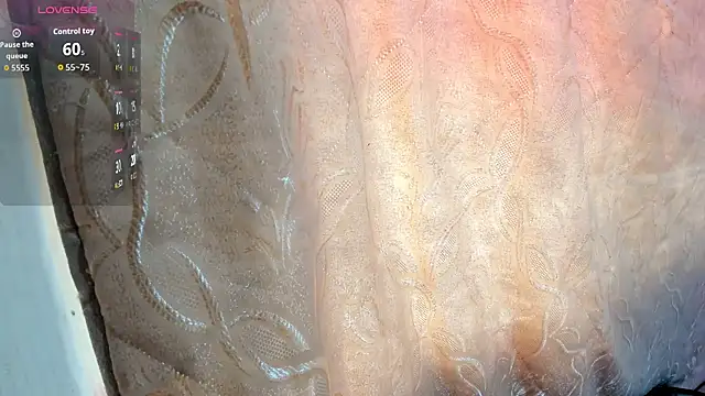 Kylie2211 online show from 12-13-25, 08:04