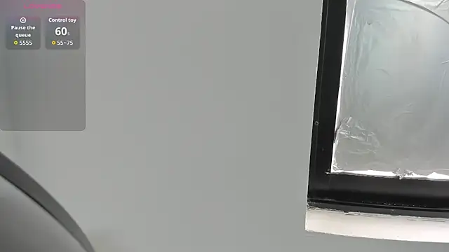 Kylie2211 online show from 04-15-26, 06:37