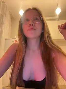 Eva Weyne online show from 02-20-25, 06:02