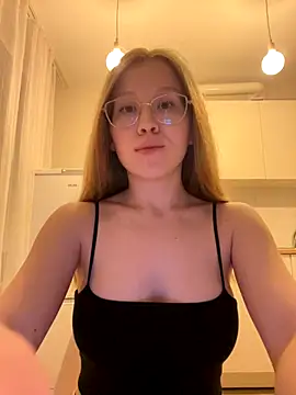 Eva Weyne online show from 09-18-25, 07:05