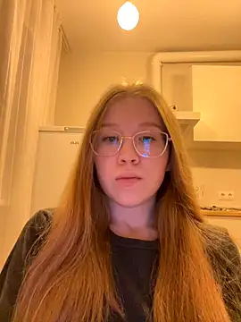 Eva Weyne online show from 11-17-25, 08:25