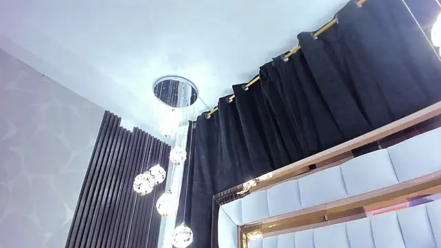 SarayRoyse online show from 10-05-25, 07:34