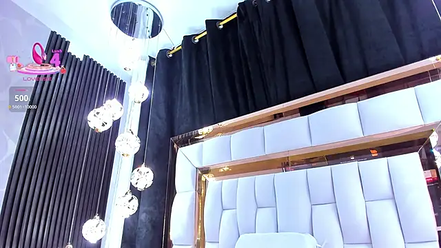 SarayRoyse online show from 04-09-26, 07:41