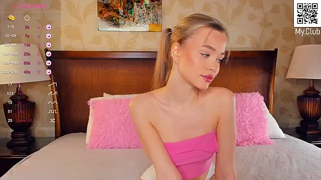 Snapshot of BlessKisss chatting on 01-22-25, 06:42 BlessKisss online show from 01-22-25, 06:42