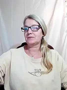 Snapshot of irinamaux chatting on 01-26-25, 01:31 irinamaux online show from 01-26-25, 01:31