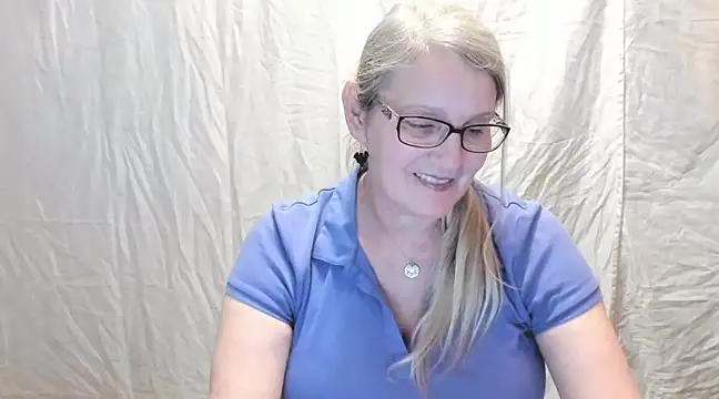 Snapshot of irinamaux chatting on 02-20-25, 05:07 irinamaux online show from 02-20-25, 05:07