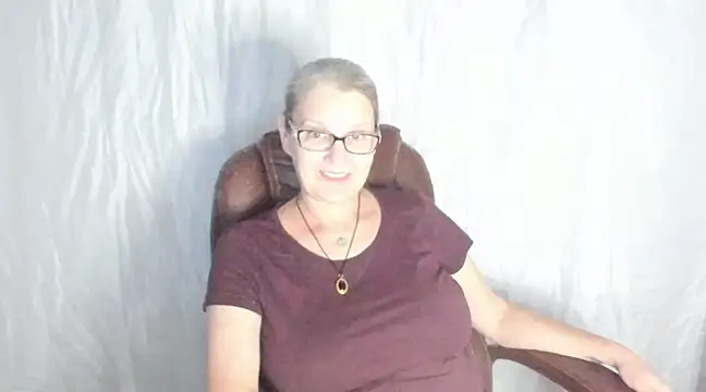 Snapshot of irinamaux chatting on 02-23-25, 03:18 irinamaux online show from 02-23-25, 03:18