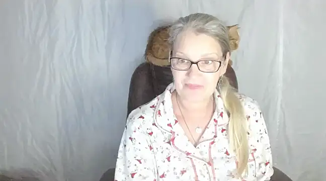 Snapshot of irinamaux chatting on 02-27-25, 03:25 irinamaux online show from 02-27-25, 03:25