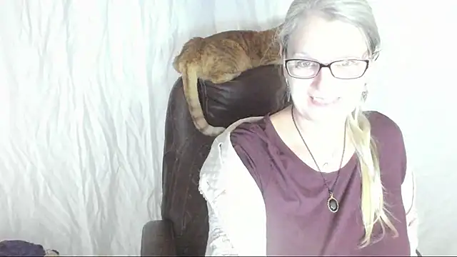 Snapshot of irinamaux chatting on 02-28-25, 11:14 irinamaux online show from 02-28-25, 11:14